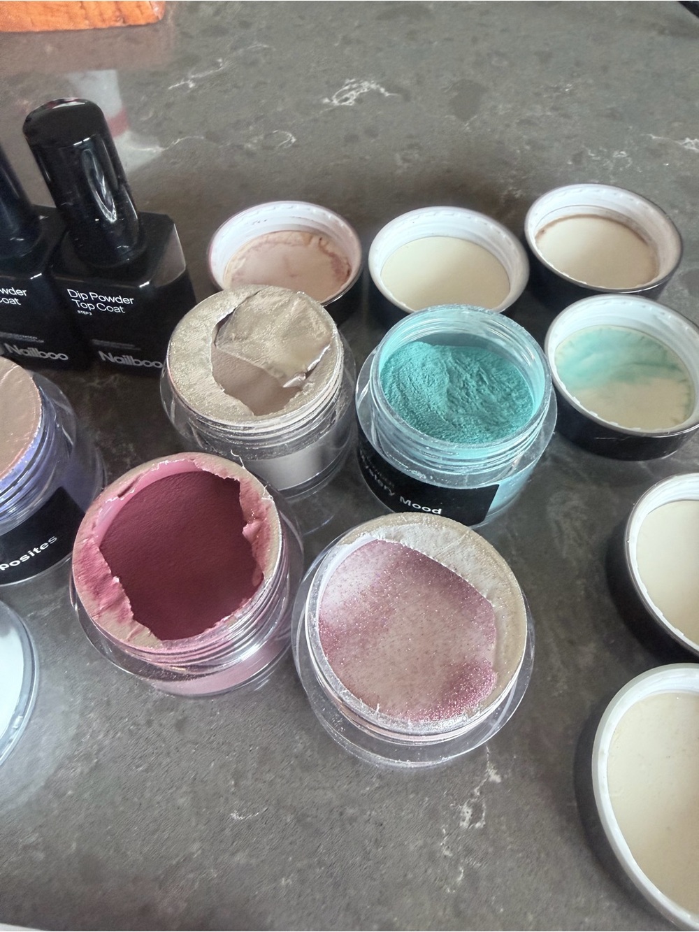 NailBoo 7 dips. 2 each base, activator, top coat 1 brush cleaner 2 xtra brushes - Picture 2 of 5